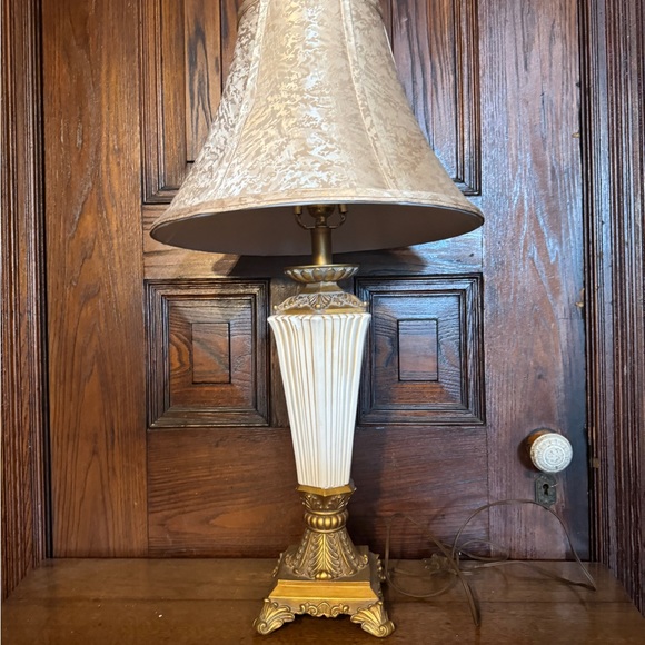 Ceramic and gold table lamp - Picture 4 of 4